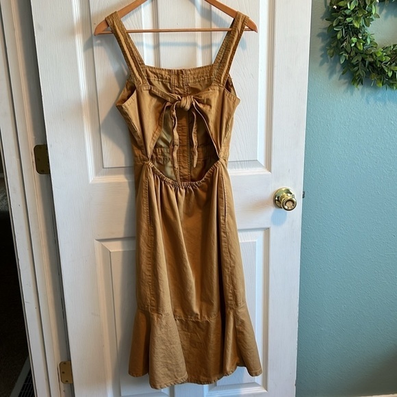 Oat dress size S.  Bow Back Flounce Dress - Picture 4 of 7
